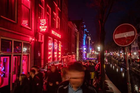 how much are hookers in amsterdam|Red light district Amsterdam: rules and tips